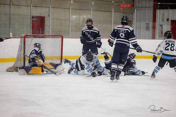 20241123 Varsity Oswego-135