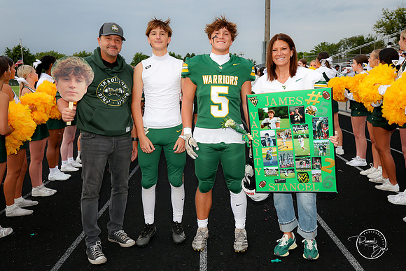 2026 Senior Football Families-39