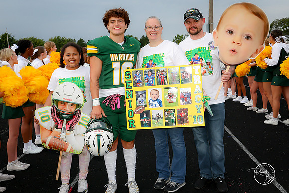 2026 Senior Football Families-43