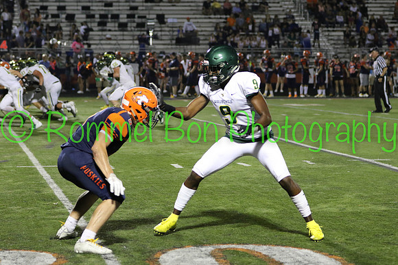 201910920 WV Football vs Naperville North-95