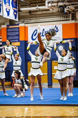 202512120 Varsity Cheer Oswego Invite-57