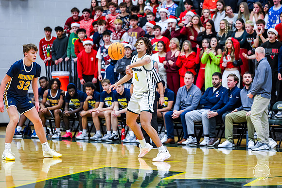 20251219 Neuqua Valley-6