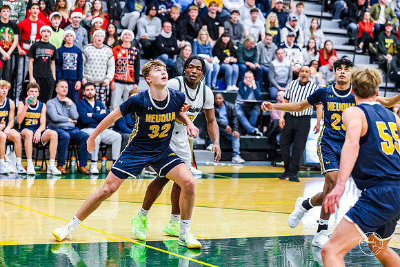 20251219 Neuqua Valley-33