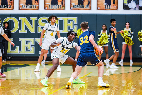 20251219 Neuqua Valley-35