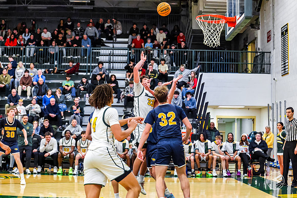 20251219 Neuqua Valley-49