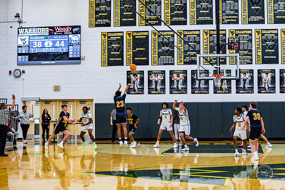 20251219 Neuqua Valley-64