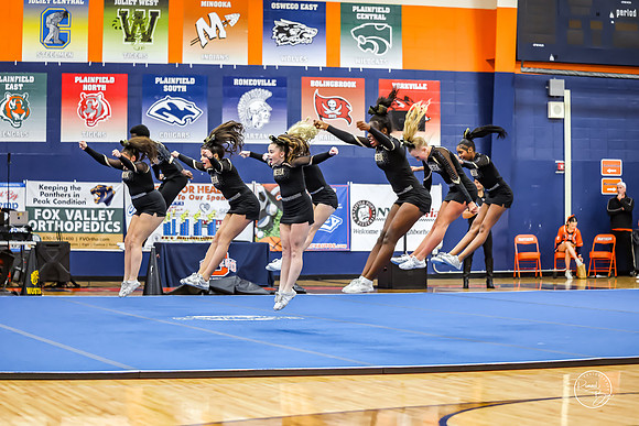 20251220  Metea Valley Cheer-8