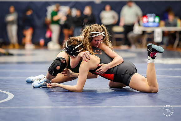 20260103  Girls Wrestling Oswego Invite-4