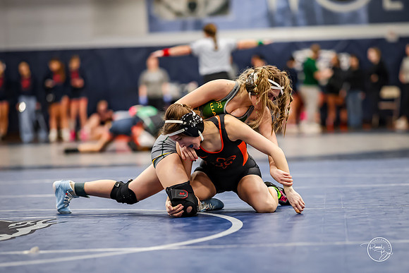 20260103  Girls Wrestling Oswego Invite-6