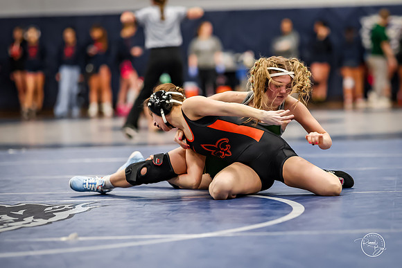 20260103  Girls Wrestling Oswego Invite-7