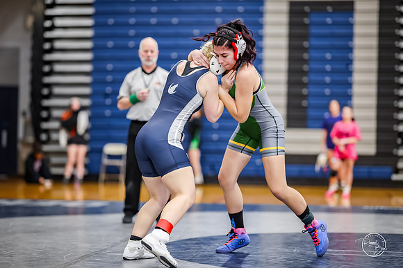 20260103  Girls Wrestling Oswego Invite-9