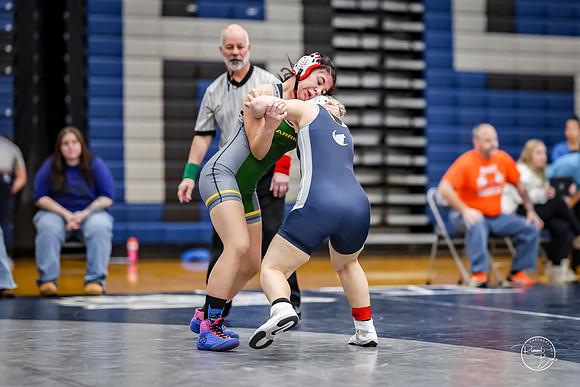 20260103  Girls Wrestling Oswego Invite-12