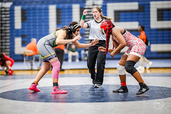20260103  Girls Wrestling Oswego Invite-15