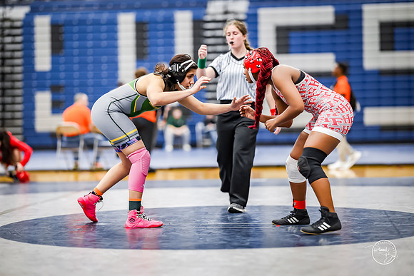 20260103  Girls Wrestling Oswego Invite-16
