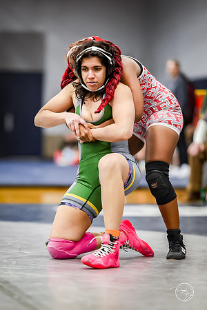 20260103  Girls Wrestling Oswego Invite-24