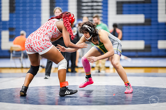 20260103  Girls Wrestling Oswego Invite-30