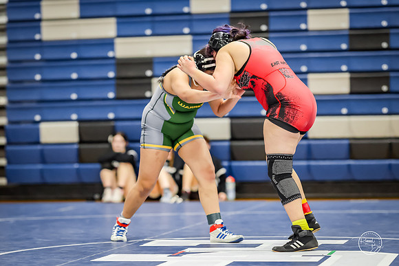 20260103  Girls Wrestling Oswego Invite-31