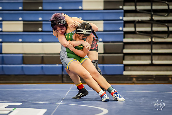 20260103  Girls Wrestling Oswego Invite-36