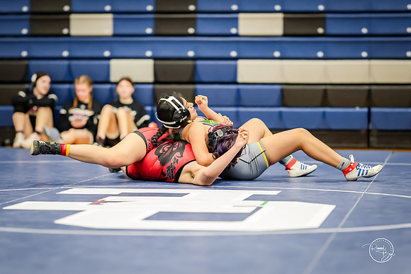 20260103  Girls Wrestling Oswego Invite-40