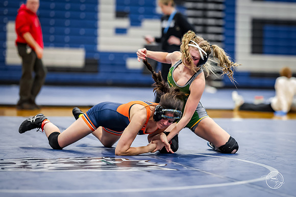20260103  Girls Wrestling Oswego Invite-71