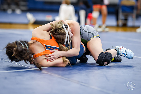 20260103  Girls Wrestling Oswego Invite-85