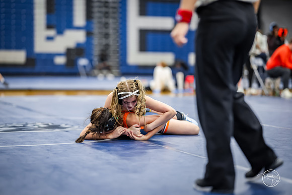20260103  Girls Wrestling Oswego Invite-86