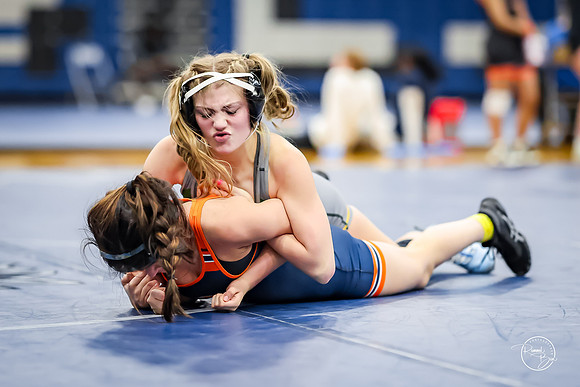 20260103  Girls Wrestling Oswego Invite-87