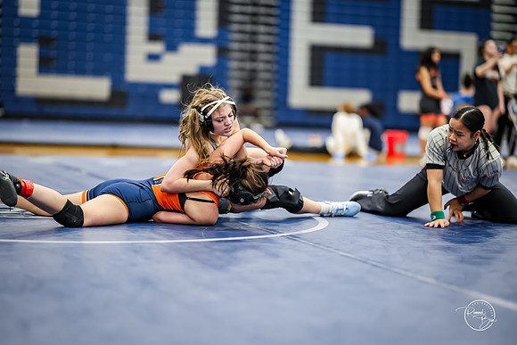 20260103  Girls Wrestling Oswego Invite-89