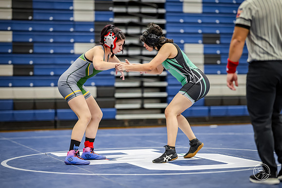 20260103  Girls Wrestling Oswego Invite-94