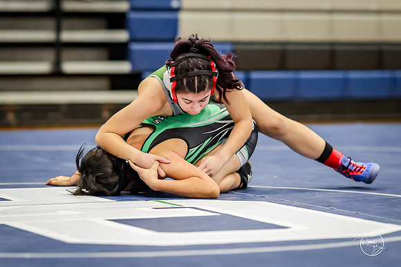 20260103  Girls Wrestling Oswego Invite-101