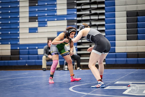 20260103  Girls Wrestling Oswego Invite-104
