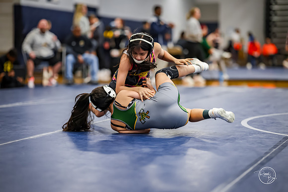 20260103  Girls Wrestling Oswego Invite-136