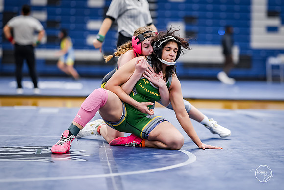 20260103  Girls Wrestling Oswego Invite-157