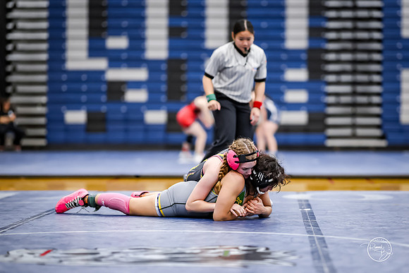20260103  Girls Wrestling Oswego Invite-159