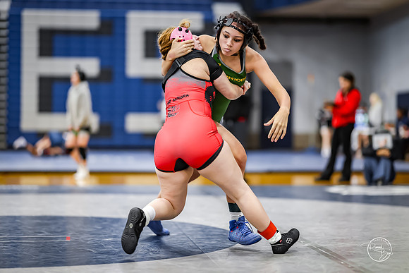 20260103  Girls Wrestling Oswego Invite-186