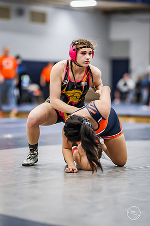 20260103  MV Girls Wrestling Oswego Invite-7