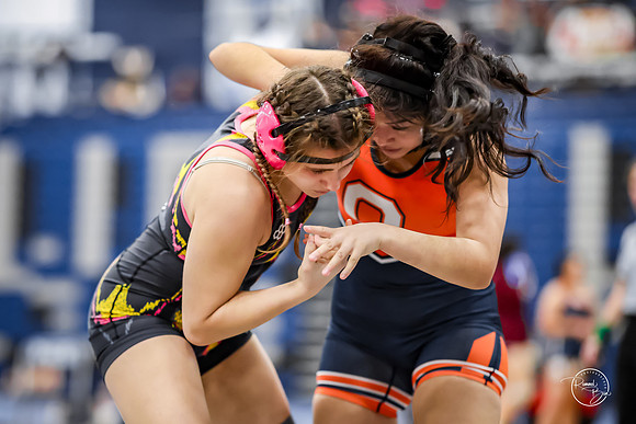 20260103  MV Girls Wrestling Oswego Invite-11
