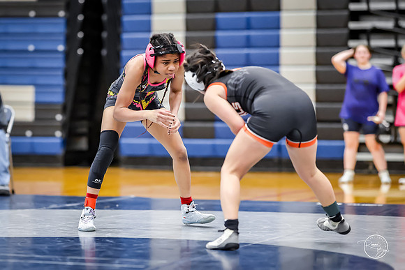 20260103  MV Girls Wrestling Oswego Invite-23