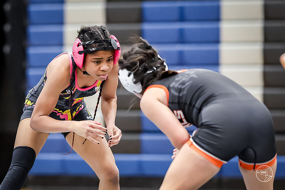 20260103  MV Girls Wrestling Oswego Invite-24