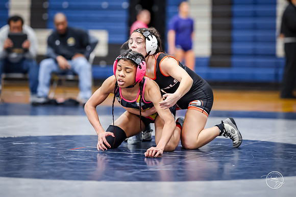 20260103  MV Girls Wrestling Oswego Invite-25