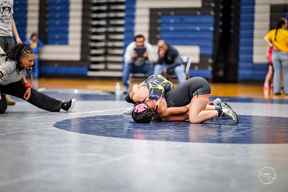 20260103  MV Girls Wrestling Oswego Invite-35