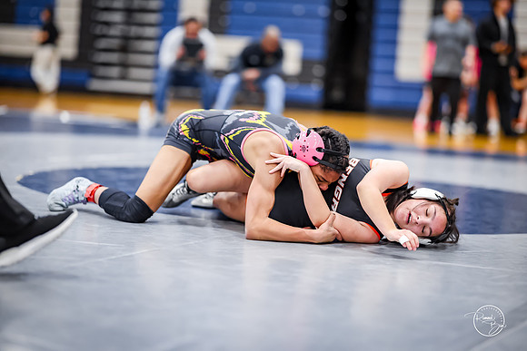 20260103  MV Girls Wrestling Oswego Invite-36