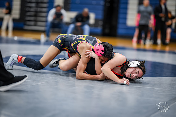 20260103  MV Girls Wrestling Oswego Invite-37