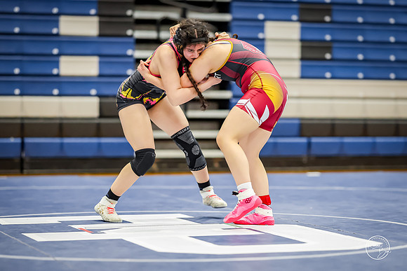 20260103  MV Girls Wrestling Oswego Invite-45