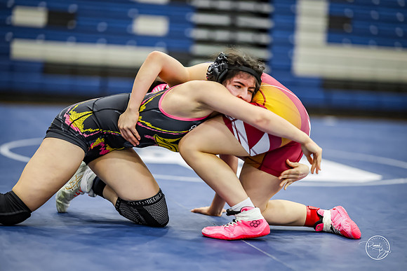 20260103  MV Girls Wrestling Oswego Invite-47