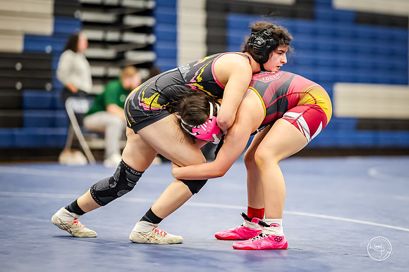 20260103  MV Girls Wrestling Oswego Invite-49