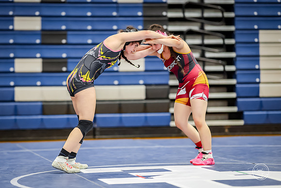 20260103  MV Girls Wrestling Oswego Invite-51