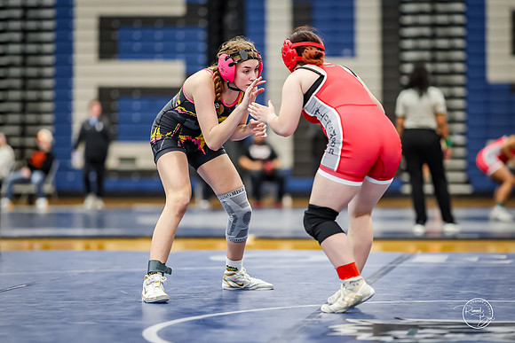 20260103  MV Girls Wrestling Oswego Invite-57