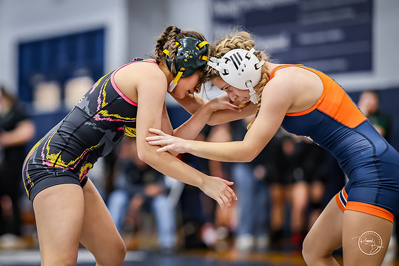 20260103  MV Girls Wrestling Oswego Invite-68