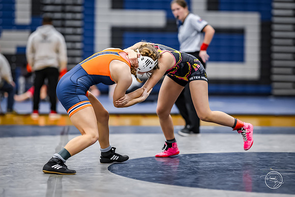 20260103  MV Girls Wrestling Oswego Invite-70